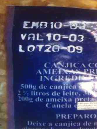 Pacote de canjica vencido na escola Santos Dumont(foto: MTFC/Divulgao)