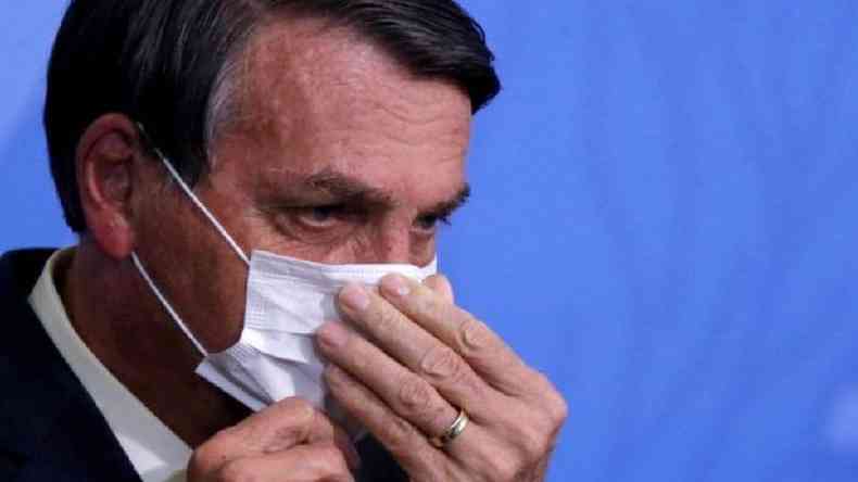 Presidente Jair Bolsonaro chegou a classificar covid-19 como gripezinha(foto: Reuters)
