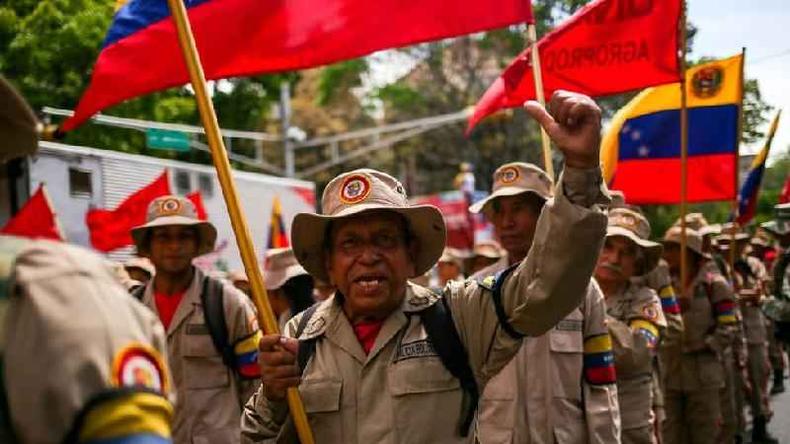 A Milcia Bolivariana  formada por civis partidrios do governo socialista armados e treinados(foto: Getty Images)