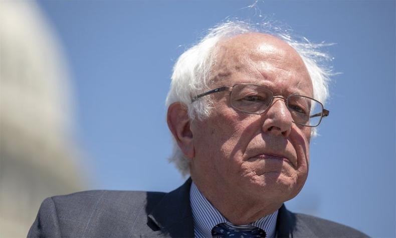 Sanders questionou duramente Trump, que chamou de 'mentiroso patol�gico'(foto: ALEX EDELMAN / GETTY IMAGES NORTH AMERICA / AFP )