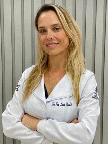 cirurgi-dentista Vera Rushel