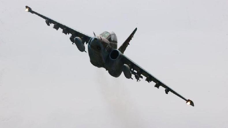 Um jato Su-25 como este foi abatido no céu sobre a Ucrânia(foto: Getty Images) Jato Su-25