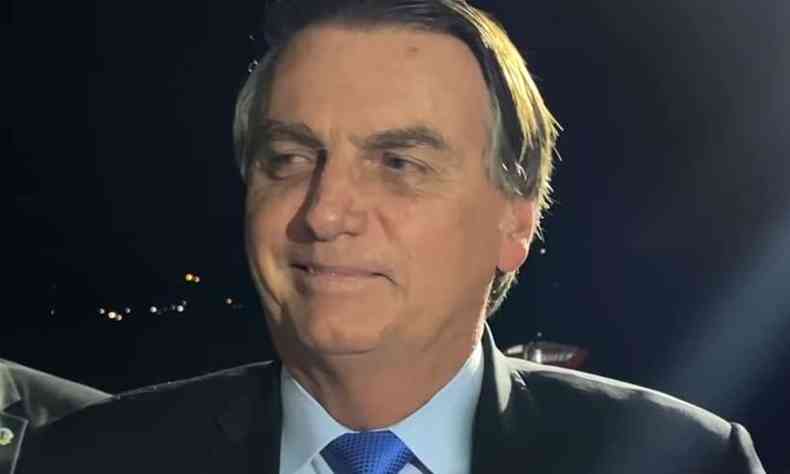 Presidente Jair Bolsonaro, nesta segunda-feira (28/6), na porta do Palcio da Alvorada(foto: Reproduo/Youtube)