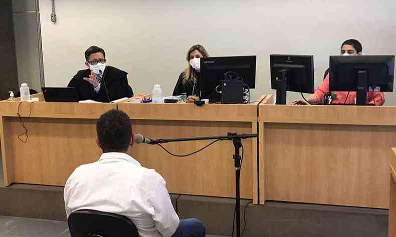 Ru foi interrogado na sesso desta manh(foto: Marcelo Almeida/TJMG)