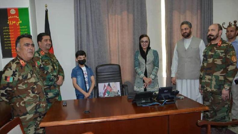 A prefeita trabalhava com o Ministrio da Defesa para ajudar vtimas de guerra(foto: Zarifa Ghafari)