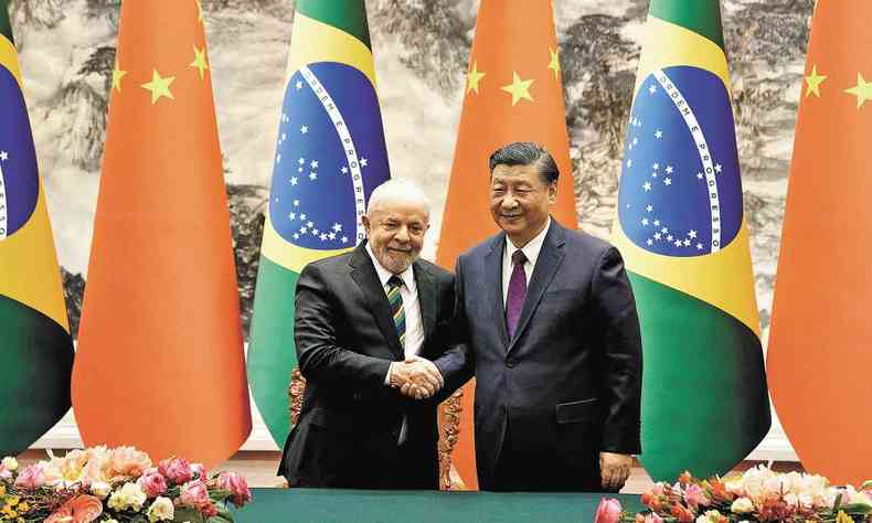 Lula foi recebido por Xi Jinping na capital chinesa