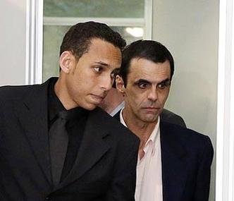 Pedro Meyer (de camisa clara) deve se entregar caso a Justi�a negue o recurso que deve ser impetrado pelo advogado dele ainda hoje(foto: Ramon Lisboa/EM/DA Press)