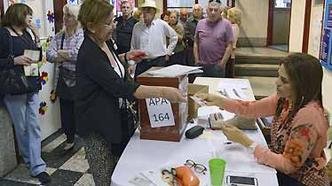 Eleitores do Uruguai foram �s urnas nesse domingo(foto: AFP Photo / Daniel Caselli)