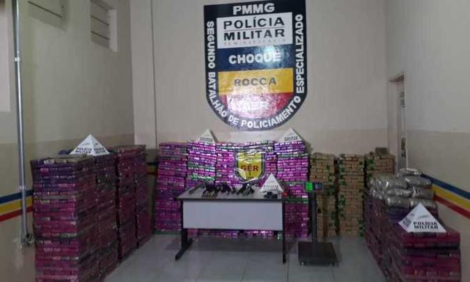 Carregamento de maconha, vindo do Paraguai, foi interceptado antes de ser distribuído para traficantes(foto: PMMG/Whatsapp) Carregamento de maconha, vindo do Paraguai, foi interceptado antes de ser distribuído para traficantes(foto: PMMG/Whatsapp)