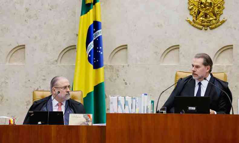 Na posse de Augusto Aras (E) na PGR, o presidente do STF, Dias Toffoli (D) fez duro discurso contra a corrupo(foto: Rosinei Coutinho/SCO/STF)