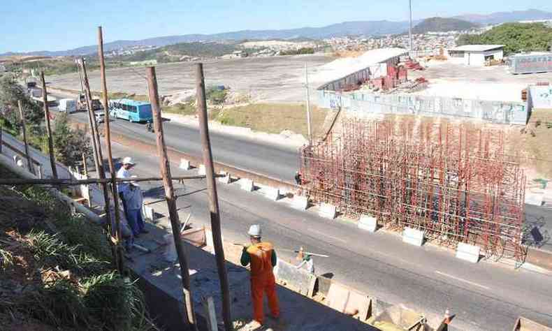 Construo do elevado tem previso de ficar pronta em novembro(foto: Prefeitura de Contagem/Divulgao)