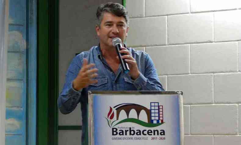 Luis lvaro (PSB) teve sentena de cassao de mandado revertida e segue prefeito de Barbacena(foto: Reproduo/Facebook)