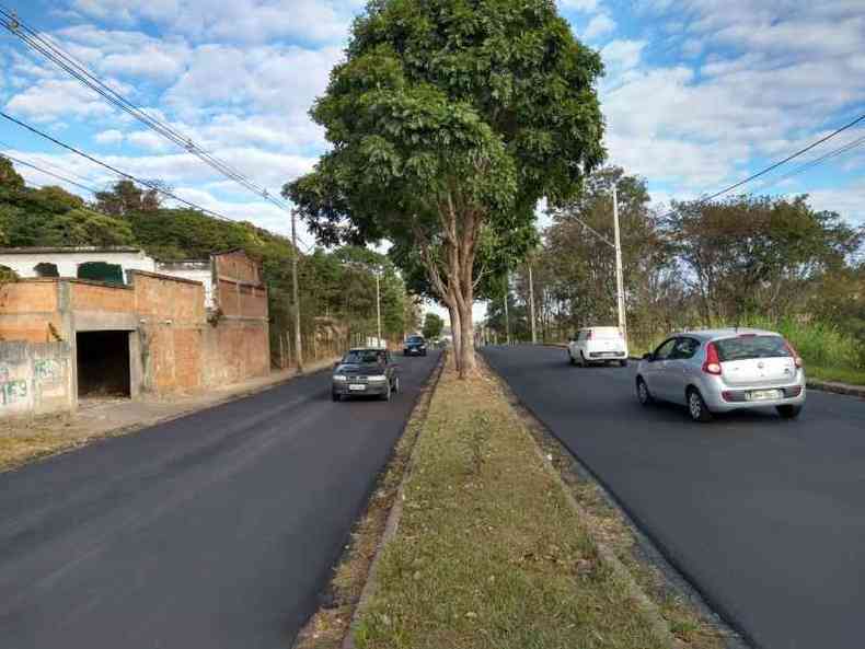 Prefeito e secretrio viram rus por contrato de asfaltamento de ruas em Itana(foto: Prefeitura de Itana/Divulgao )
