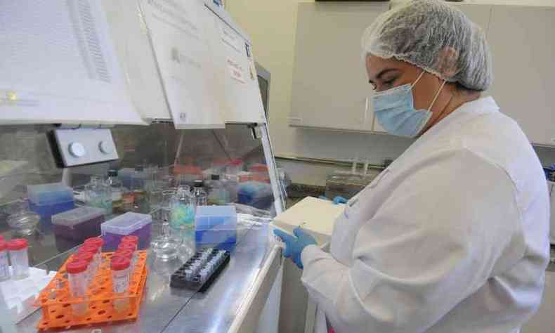 UFMG aguarda autorização da Anvisa para avançar no desenvolvimento da vacina própria(foto: Leandro Couri/EM/D.A Press)