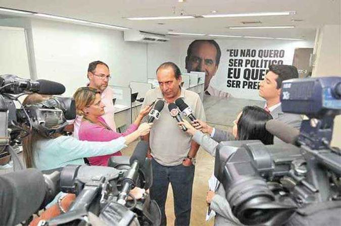 Kalil pretende trazer os indecisos para o debate de propostas e descarta aliança com outros partidos(foto: Rodrigo Clemente/EM/D.A Press) Kalil pretende trazer os indecisos para o debate de propostas e descarta aliança com outros partidos(foto: Rodrigo Clemente/EM/D.A Press)