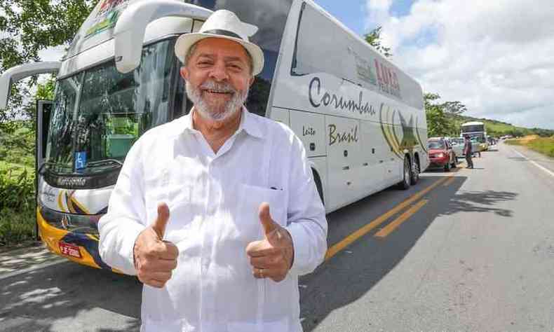 Lula vai percorrer as 14 cidades mineiras de nibus, assim como fez no Nordeste(foto: Reproduo Facebook / Ricardo Stuckert)