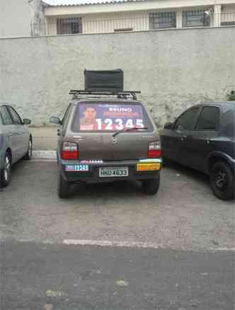 Carro de vereador de BH, abastecido com verba da Cmara, flagrado com propaganda eleitoral em setembro do ano passado(foto: Alessandra Mello/EM/D. A Press )