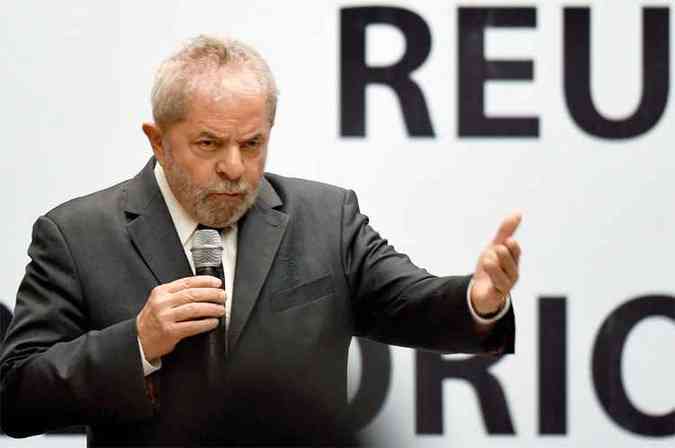  A Promotoria sustenta que Lula cometeu os crimes de lavagem de dinheiro e falsidade ideolgica ao supostamente ocultar a propriedade do imvel - oficialmente registrado em nome da OAS.(foto: Evaristo S)