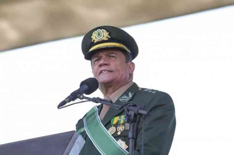 Paulo Srgio Nogueira de Oliveira, comandante do Exrcito, na cerimnia do Dia do Soldado