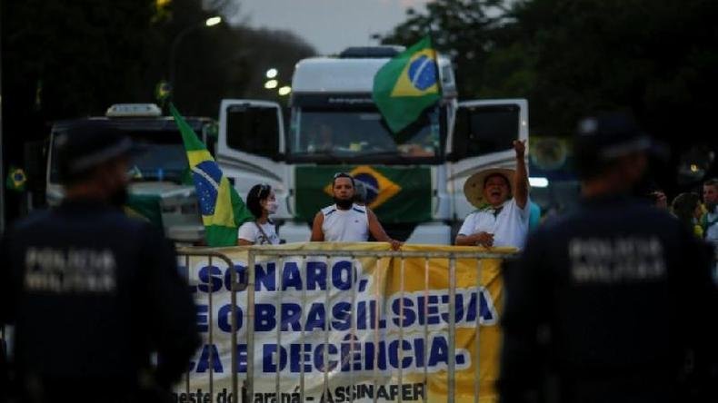 Bloqueio de caminhoneiros começou em resposta a discursos de Bolsonaro no 7 de setembro - e corre o risco de tomar proporção maior, mesmo contra a vontade do presidente(foto: Reuters) Bloqueio de caminhoneiros começou em resposta a discursos de Bolsonaro no 7 de setembro - e corre o risco de tomar proporção maior, mesmo contra a vontade do presidente