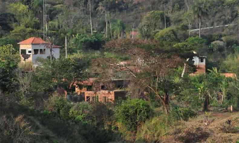 Vista atual do distrito de Bento Rodrigues, destrudo pela lama de rejeitos da Barragem do Fundo(foto: Gladyston Rodrigues/EM/DA Press - 11/9/18)