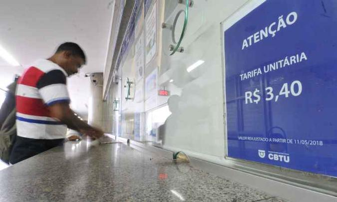 Na manhã desta segunda-feira, a tarifa voltou para o valor antigo de R$ 1,80(foto: Marcos Vieira/EM/D.A Press) Na manhã desta segunda-feira, a tarifa voltou para o valor antigo de R$ 1,80(foto: Marcos Vieira/EM/D.A Press)