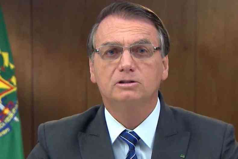 Bolsonaro fala em comunicado para nao