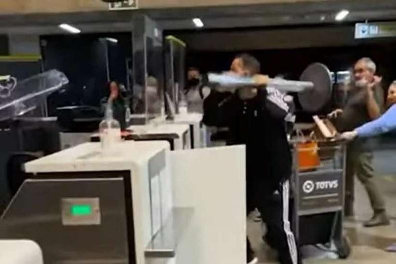 Confuso no Aeroporto de Guarulhos 