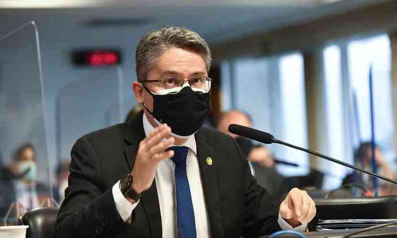 Senador Alessandro Vieira teceu fortes críticas à postura da 'capitã cloroquina' em oitiva(foto: Leopoldo Silva/Agência Senado)