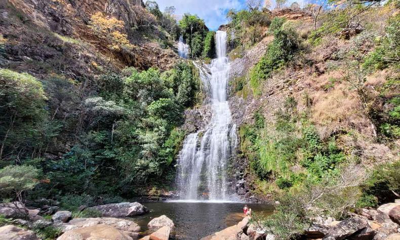 Espetculo da natureza em um estado marcado pelo relevo montanhoso atrai turistas de todas as partes do pas, mas pode ocultar ameaas em corredeiras, pedras e poos profundos