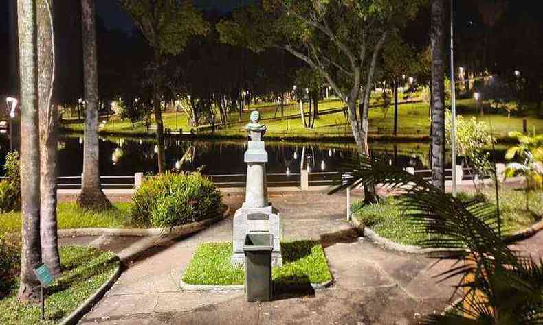 Nova iluminao do Parque Municipal valoriza monumentos do local(foto: BHIP/PBH)