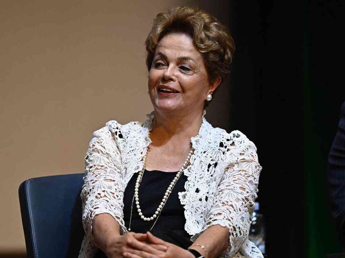 Ex-chanceler de Dilma deve assumir embaixada do Brasil em Londres