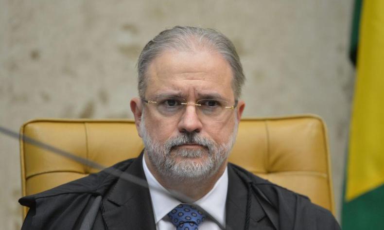Aras deu parecer favorável a três Ações Diretas de Inconstitucionalidade (ADIs), em tramitação no STF, que versa sobre as vagas não preenchidas quando um número insuficiente de candidatos atinge os quocientes eleitoral e partidário para as proporcionais(foto: Fábio Rodrigues Pozzebom/Agência Brasil) Aras deu parecer favorável a três Ações Diretas de Inconstitucionalidade (ADIs), em tramitação no STF, que versa sobre as vagas não preenchidas quando um número insuficiente de candidatos atinge os quocientes eleitoral e partidário para as proporcionais