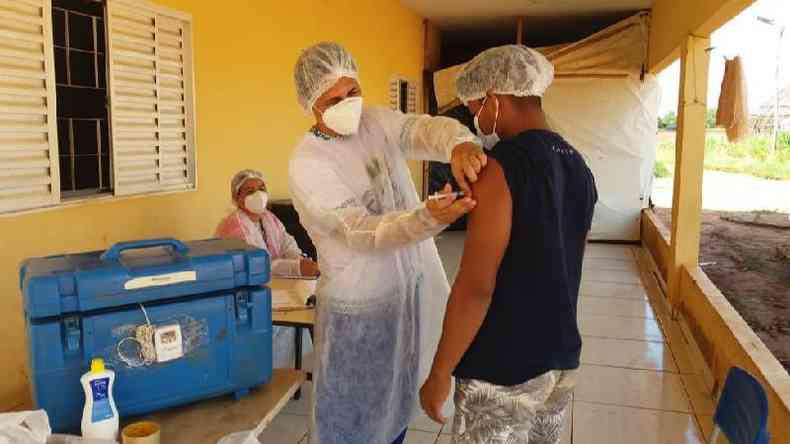 Todos os membros da comunidade foram vacinados(foto: Associao Aikax)