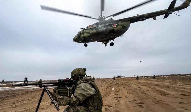 Treinamento militar russo para eventual conflito com a Ucrânia(foto: Russian Defence Ministry / AFP) Imagem de treinamento militar russo para eventual conflito com a Ucrânia
