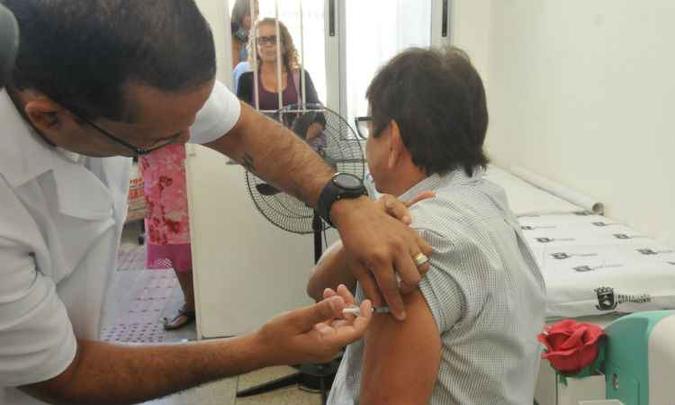 No próximo sábado, Prefeitura de Belo Horizonte vai intensificar a vacinação. Postos de saúde serão abertos para a população(foto: Jair Amaral/EM/D.A Press.) No próximo sábado, Prefeitura de Belo Horizonte vai intensificar a vacinação. Postos de saúde serão abertos para a população(foto: Jair Amaral/EM/D.A Press.)