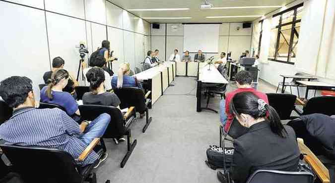 Aps dois adiamentos, comisso se reuniu ontem para discutir benefcio(foto: Beto Magalhes/EM/D.A Press)