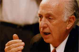 Bresser Pereira  ex-ministro dos governos Sarney e FHC(foto: Tina Coelho/CB/D.A Press - 11/01/2002)