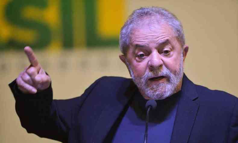 Para isso fazer a debandada dos bolsonaristas que sobraram, Lula conta com um aliado fiel, o senador Renan Calheiros (MDB-AL), que assumiu, nesta semana, o comando da CRE