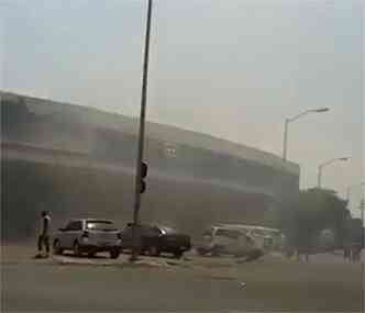 Fumaa vista no cruzamento das avenidas(foto: Polcia Militar/Divulgao)