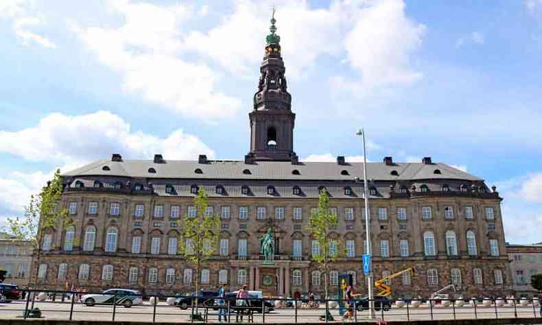 Palcio de Amalienborg, formado por quatro edifcios,  a residncia de inverno da famlia real dinamarquesa(foto: Teresa Caram/EM/D.A Press)