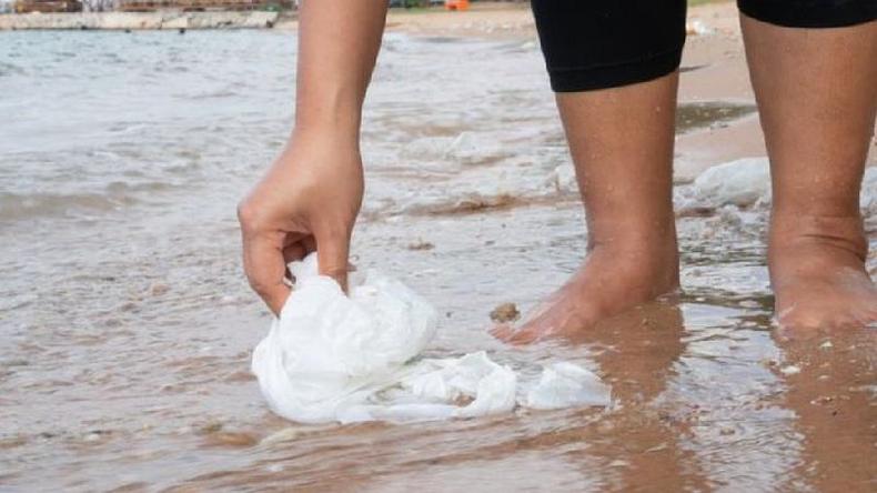 Estudo aponta a possibilidade de que esgoto pode despejar enorme carga viral em rios(foto: Getty Images) Estudo aponta a possibilidade de que esgoto pode despejar enorme carga viral em rios(foto: Getty Images)
