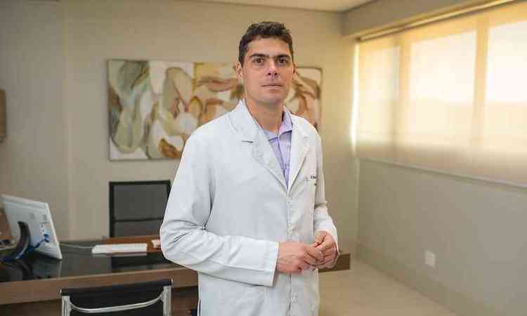 mdico Phd e onco-urologista Renato Corradi esclarece 