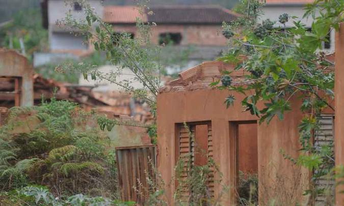 Rompimento da Barragem de Fundão devastou o distrito de Bento Rodrigues e outras regiões(foto: Leandro Couri/EM/D.A PRESS - 27/10/2017) Rompimento da Barragem de Fundão devastou o distrito de Bento Rodrigues e outras regiões(foto: Leandro Couri/EM/D.A PRESS - 27/10/2017)