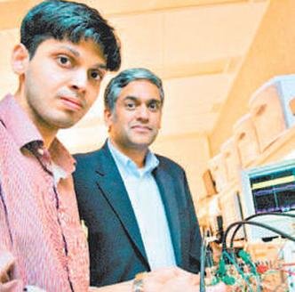 Bandyopadhyay e o professor Anantha, que o orientou na pesquisa(foto: JUSTIN KNIGHT/MIT ENERGY INITIATIVE) Bandyopadhyay e o professor Anantha, que o orientou na pesquisa(foto: JUSTIN KNIGHT/MIT ENERGY INITIATIVE)