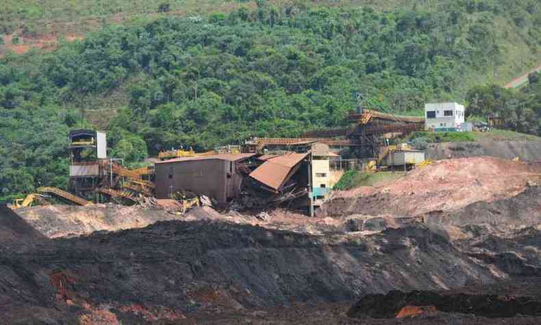 Restaurante e área administrativa da Mineradora Vale após rompimento da barragem da Vale em Brumadinho(foto: Gladyston Rodrigues/EM/D.A Press)