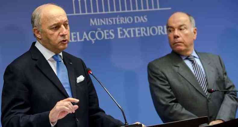 Os ministros dos Negocios Estrangeiros da Franca, Laurent Fabius, e das Relacoes Exteriores, Mauro Vieira, durante coletiva no Palacio Itamaraty sobre a COP-21(foto: Marcelo Camargo/ Agncia Brasil )