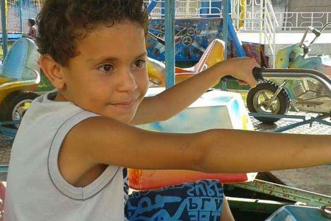 Tiago Damasceno dos Santos, de sete anos, é a segunda morte confirmada(foto: Arquivo pessoal) Tiago Damasceno dos Santos, de sete anos, é a segunda morte confirmada(foto: Arquivo pessoal)