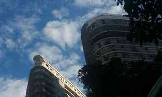 Belo Horizonte tem manh de cu nublado. Na foto, edifcios do Centro da capital(foto: Paulo Filgueiras/EM/DA Press)