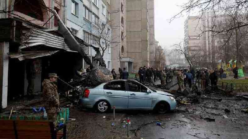Local onde um helicptero caiu prximo a edifcios civis, em Brovary, nos arredores de Kiev, na Ucrnia, em 18 de janeiro de 2023